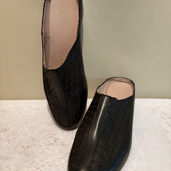 EASY SPIRIT DAWN DRESS SHOE - 10M BLACK - Picture 2 of 8